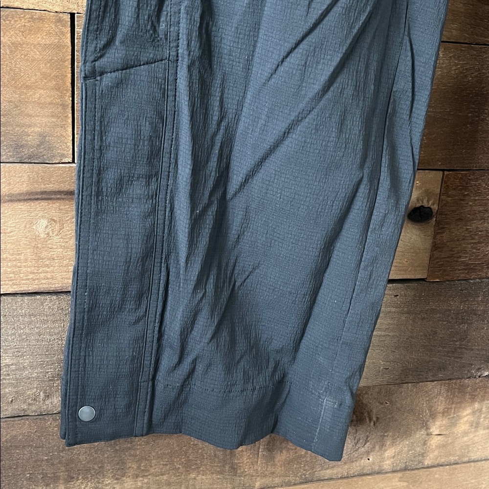 Athleta Women's Trekkie High Rise Parachute Pant in Black - Picture 5 of 10